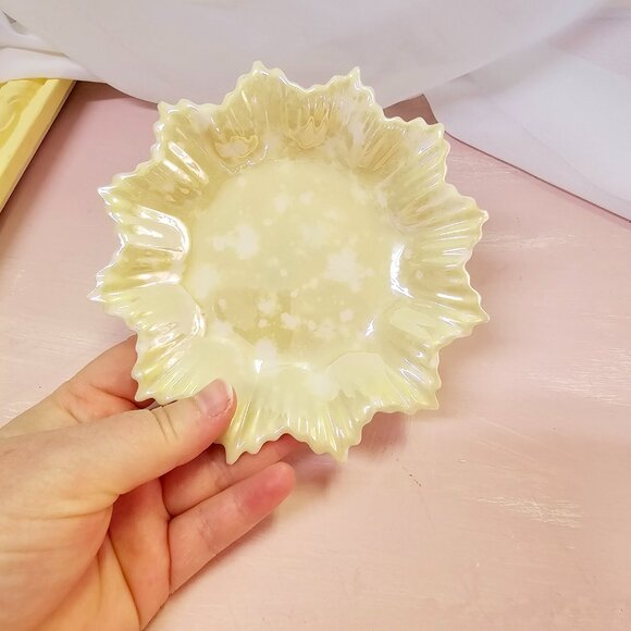 Belleek Porcelain Leaf or China Star Plate, Trinket Dish, Vintage, 1955-65 - Picture 5 of 5